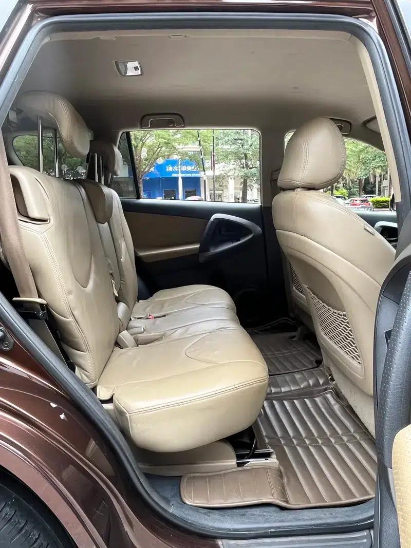 RAV4 2013 Special Edition 2.0L Automatic Classic — миниатюра 12