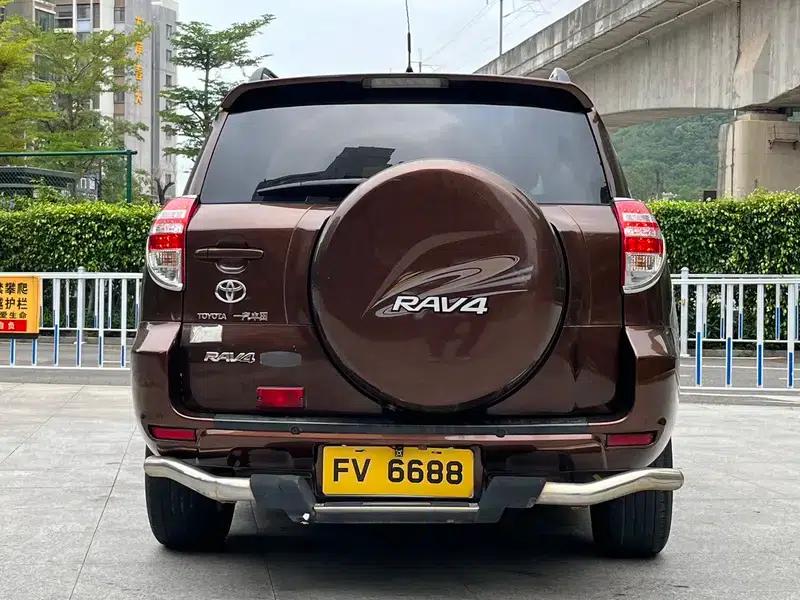 RAV4 2013 Special Edition 2.0L Automatic Classic — миниатюра 6