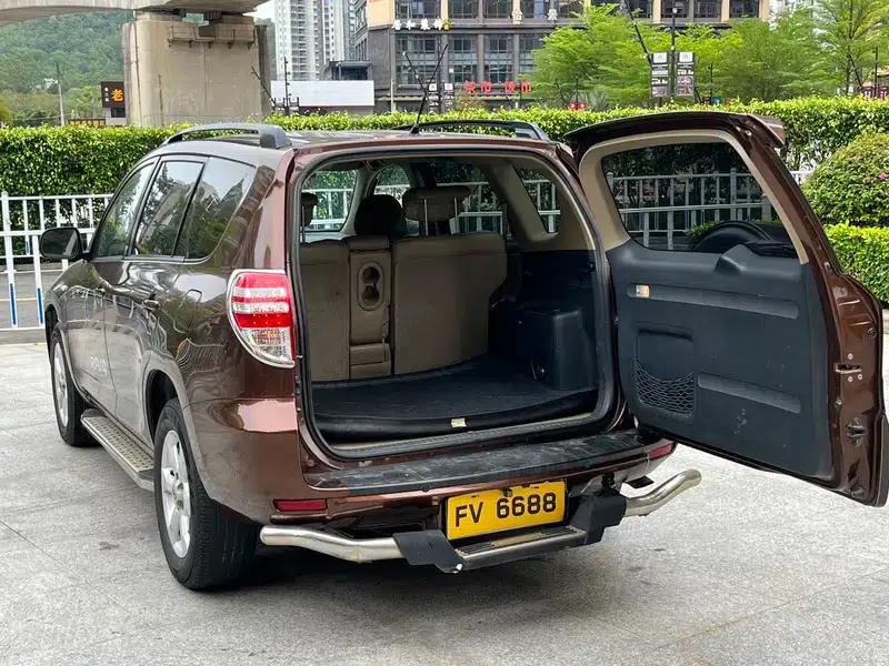 RAV4 2013 Special Edition 2.0L Automatic Classic — миниатюра 8