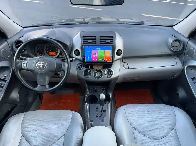 2011 RAV4 2.4L Automatic 4WD Luxury Edition — миниатюра 12