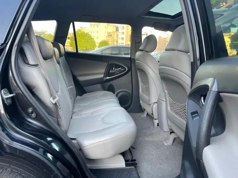 2011 RAV4 2.4L Automatic 4WD Luxury Edition — миниатюра 14