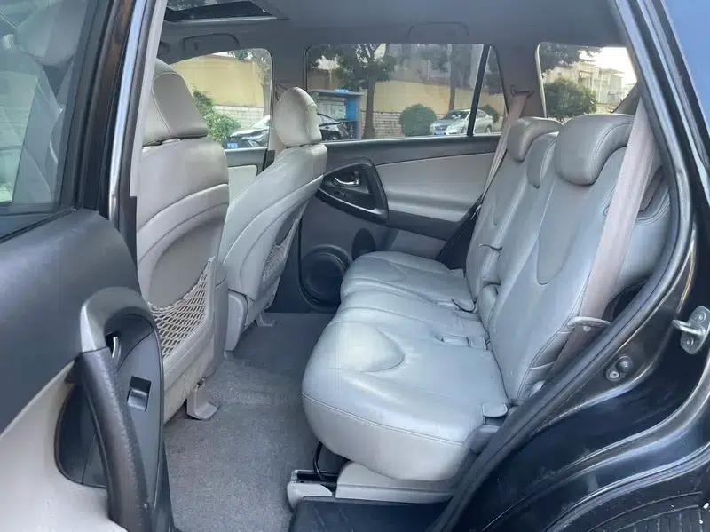 2011 RAV4 2.4L Automatic 4WD Luxury Edition — миниатюра 15