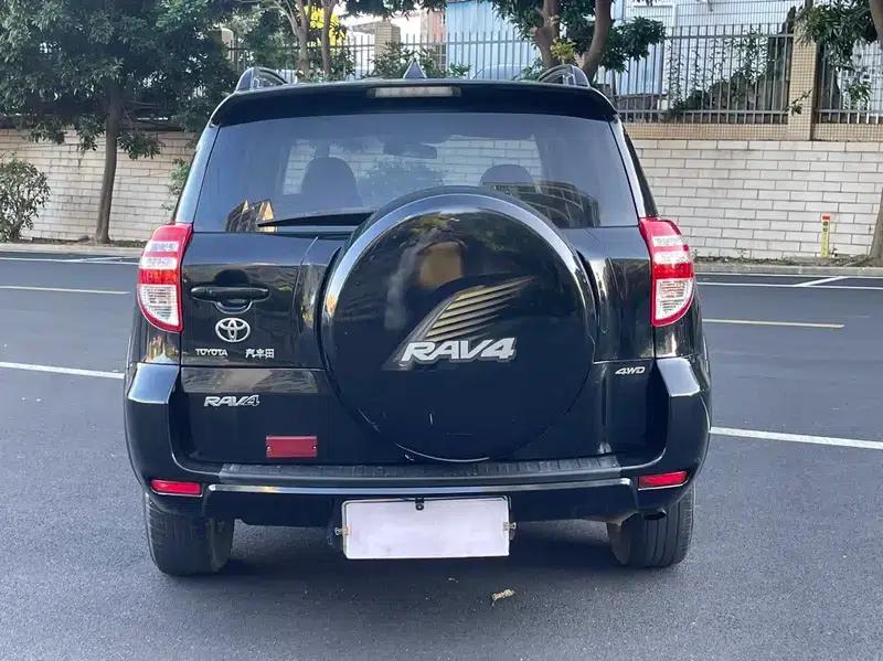 2011 RAV4 2.4L Automatic 4WD Luxury Edition — миниатюра 6