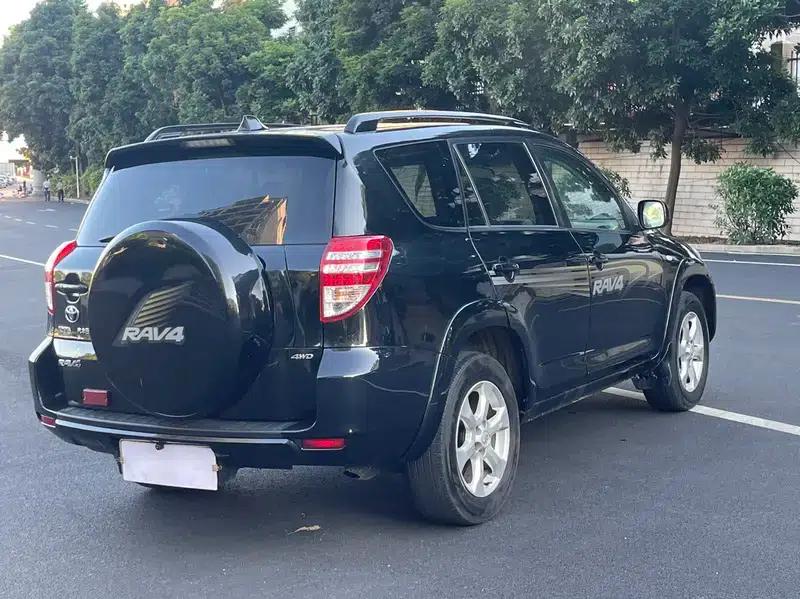 2011 RAV4 2.4L Automatic 4WD Luxury Edition — миниатюра 7
