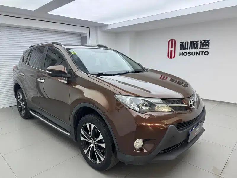 2015 RAV4 2.5L Automatic 4WD Luxury Edition — миниатюра 3