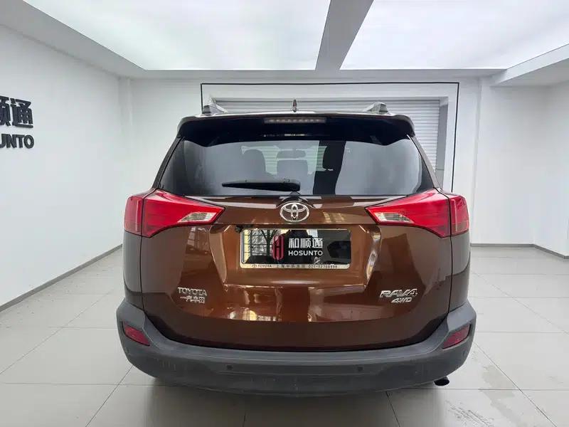 2015 RAV4 2.5L Automatic 4WD Luxury Edition — миниатюра 5