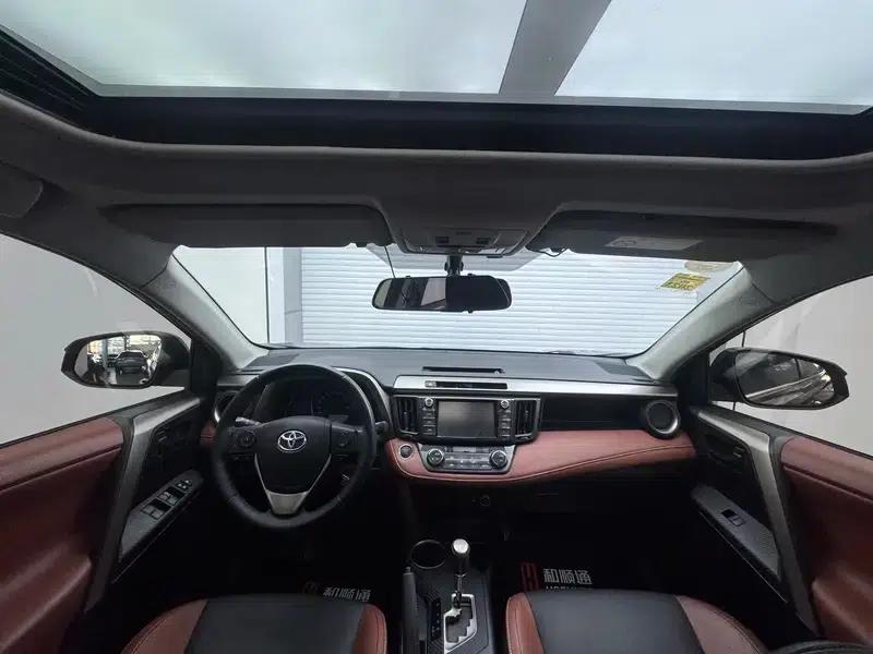 2015 RAV4 2.5L Automatic 4WD Luxury Edition — миниатюра 7