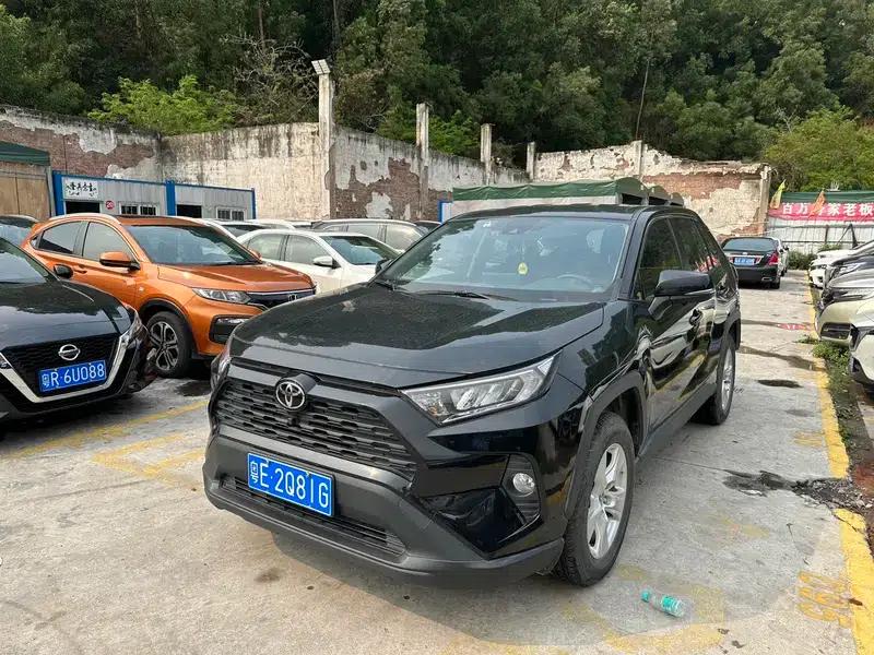 2022 Toyota RAV4 2.0L CVT 2WD Urban Edition — миниатюра 1