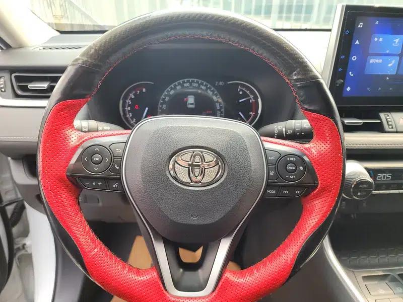 2021 RAV4 2.0L CVT 2WD Fashion Plus Edition — миниатюра 17