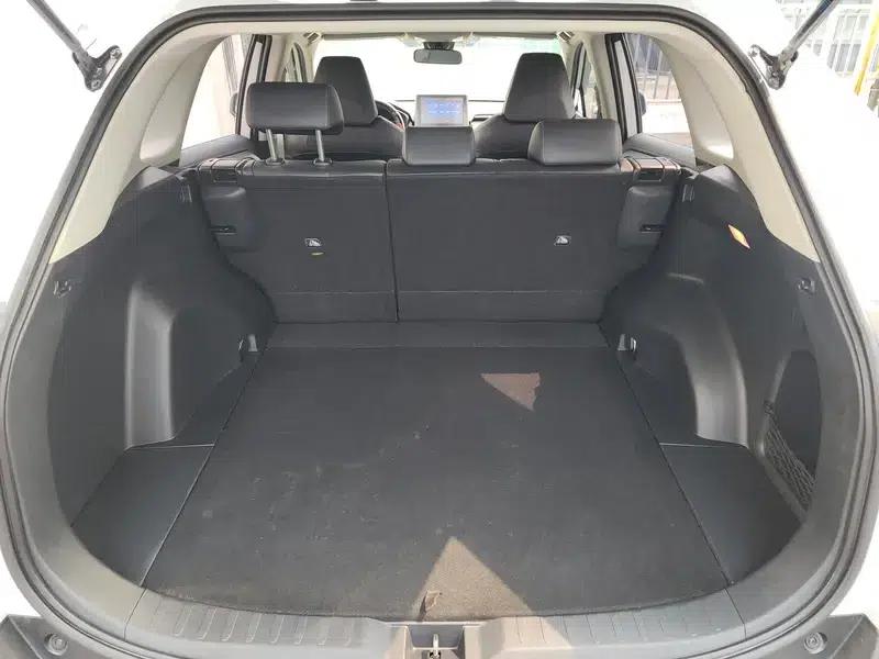 2021 RAV4 2.0L CVT 2WD Fashion Plus Edition — миниатюра 22