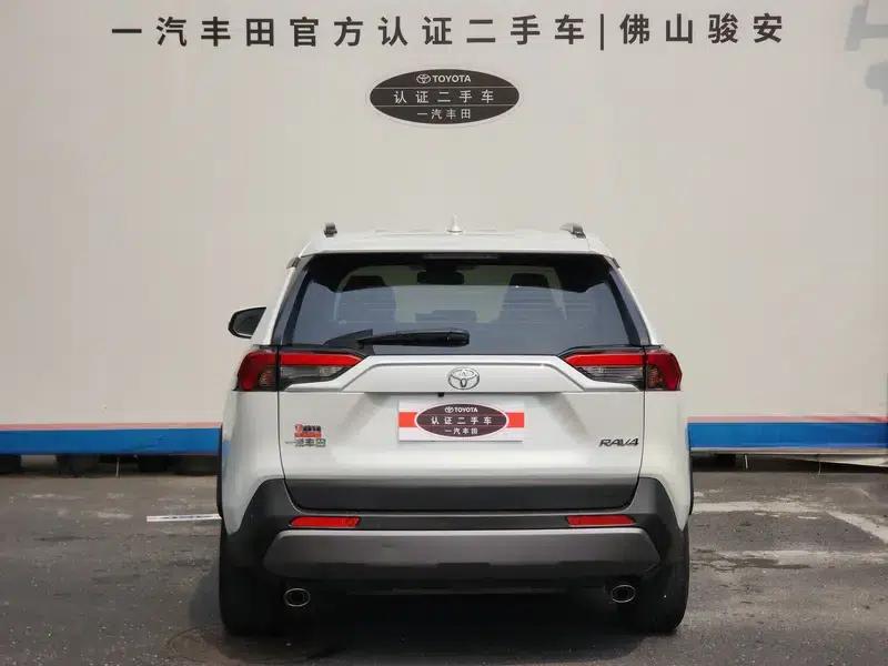 2021 RAV4 2.0L CVT 2WD Fashion Plus Edition — миниатюра 6