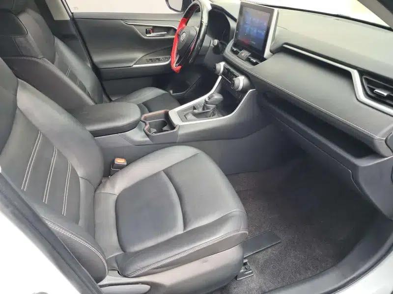 2021 RAV4 2.0L CVT 2WD Fashion Plus Edition — миниатюра 10