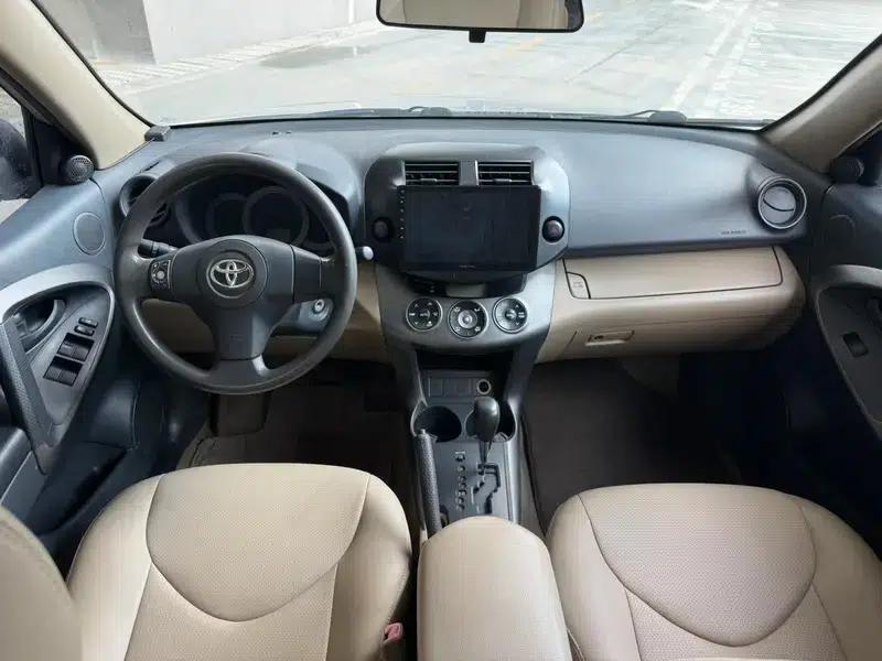 RAV4 2013 Special Edition 2.0L Automatic Classic — миниатюра 5