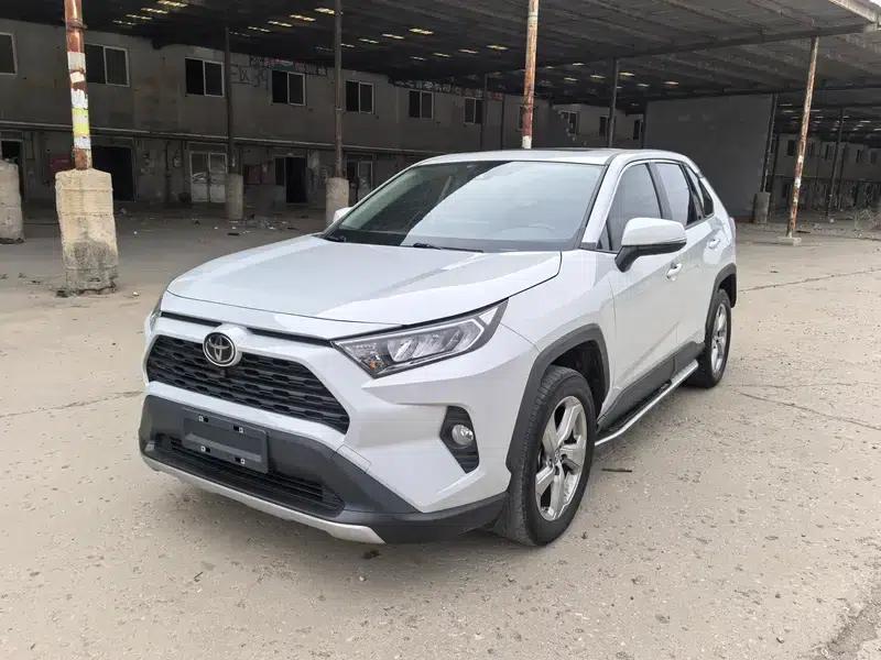 2022 RAV4 2.0L CVT 2WD Fashion Plus Edition — миниатюра 1