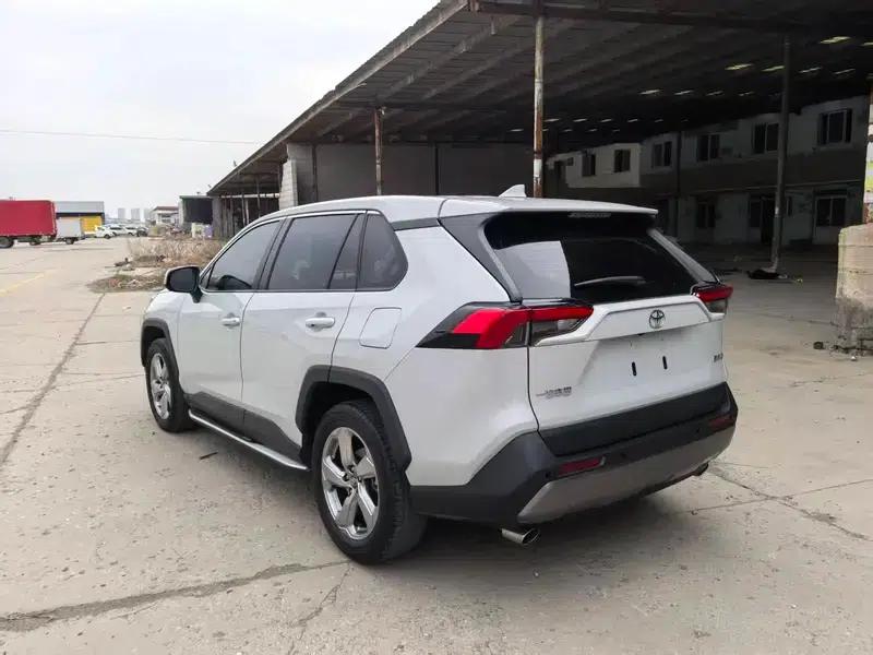 2022 RAV4 2.0L CVT 2WD Fashion Plus Edition — миниатюра 4