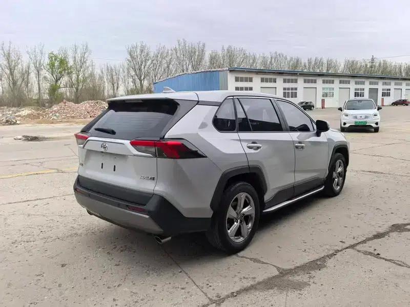 2022 RAV4 2.0L CVT 2WD Fashion Plus Edition — миниатюра 6