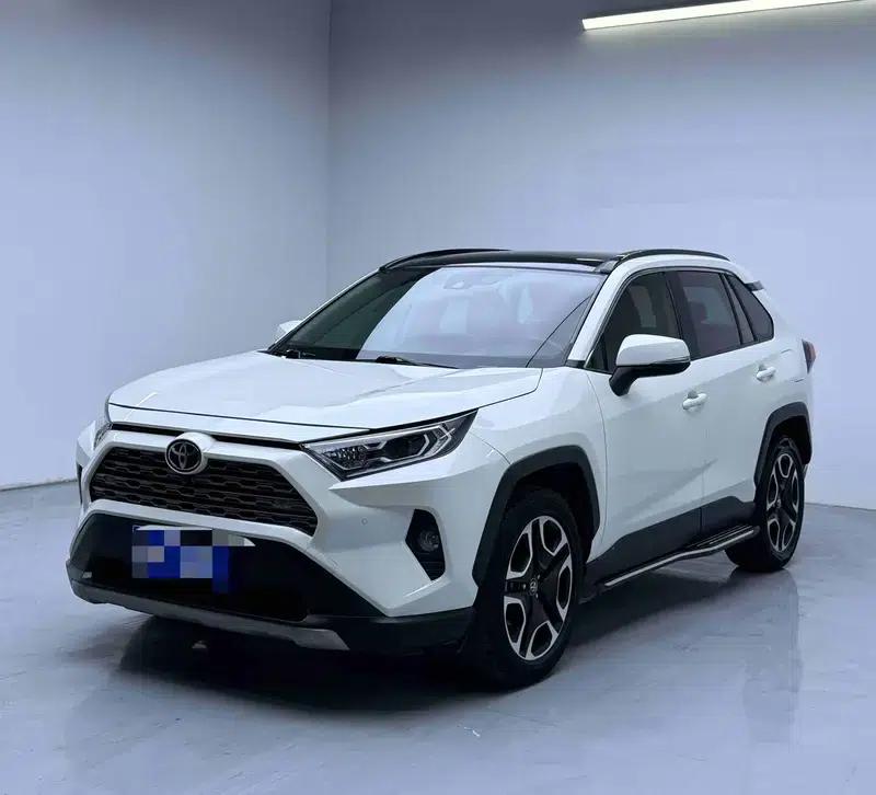 2020 RAV4 2.0L CVT 2WD Premium Edition — миниатюра 1