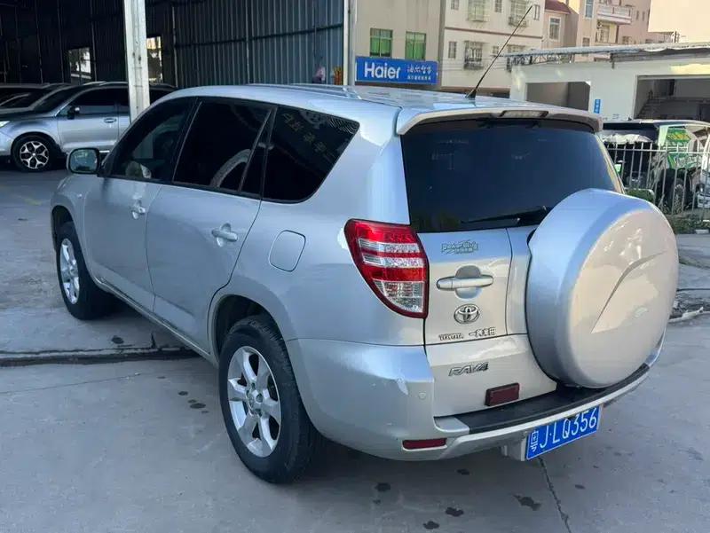 RAV4 2009 2.0L Automatic Classic Edition — миниатюра 4