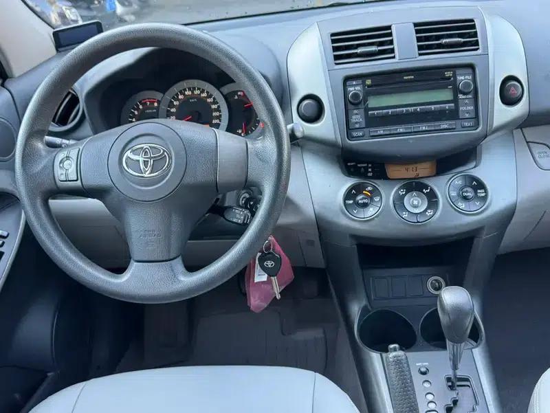 RAV4 2009 2.0L Automatic Classic Edition — миниатюра 7
