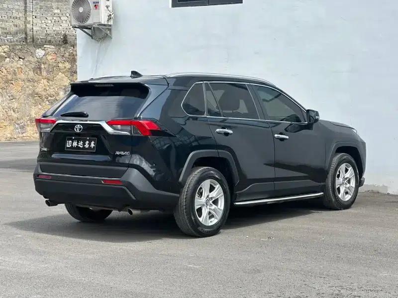 2020 RAV4 2.0L CVT 2WD Urban Edition — миниатюра 6