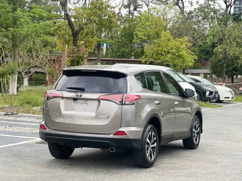 RAV4 2019 2.0L CVT 2WD Fashion Edition (China VI Emission Standard) — миниатюра 7