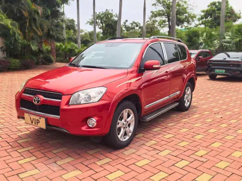 2011 RAV4 2.4L Automatic 4WD Luxury Edition — миниатюра 1