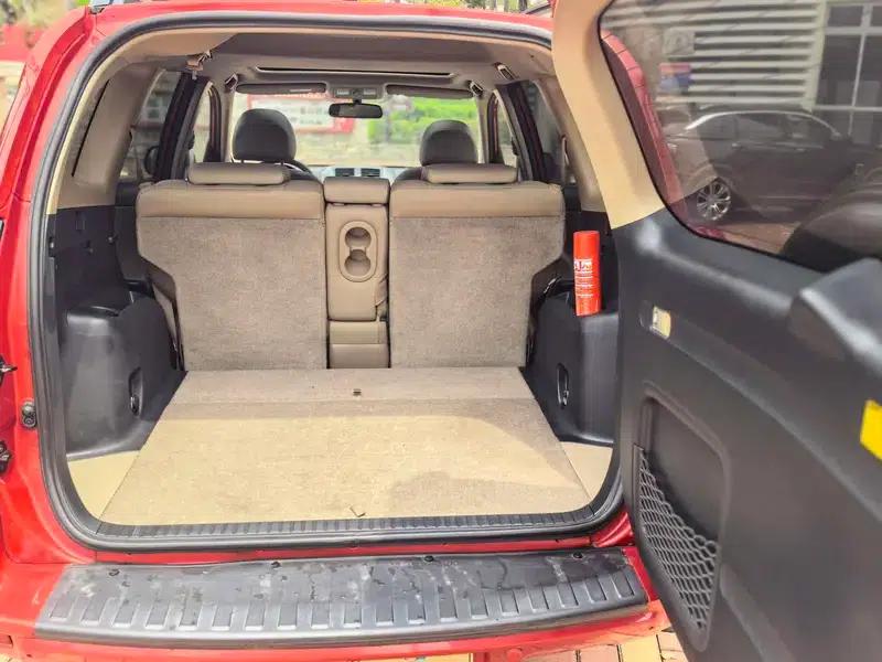 2011 RAV4 2.4L Automatic 4WD Luxury Edition — миниатюра 17