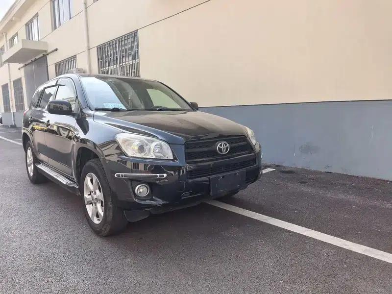 2011 RAV4 2.0L Automatic Luxury Edition — миниатюра 3