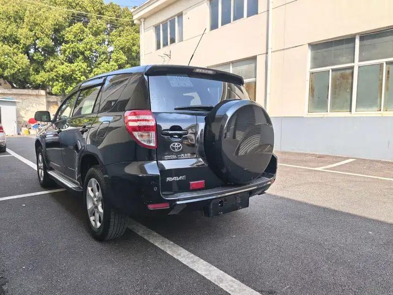 2011 RAV4 2.0L Automatic Luxury Edition — миниатюра 4