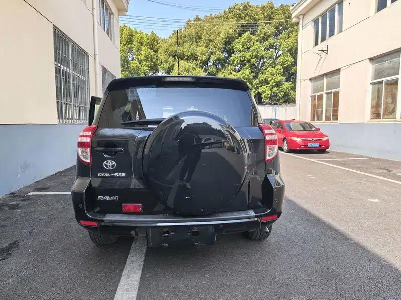 2011 RAV4 2.0L Automatic Luxury Edition — миниатюра 5