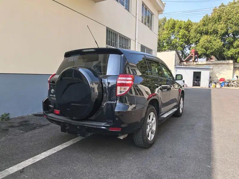 2011 RAV4 2.0L Automatic Luxury Edition — миниатюра 6