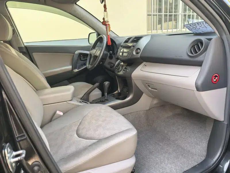 2011 RAV4 2.0L Automatic Luxury Edition — миниатюра 7