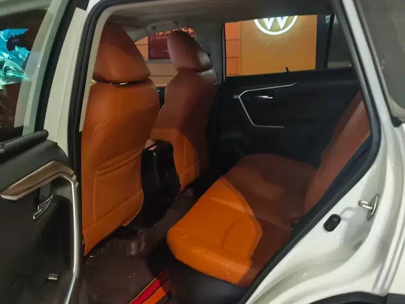 2021 Toyota RAV4 Hybrid 2.5L CVT 2WD Elite Edition — миниатюра 12