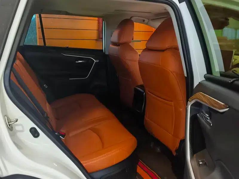 2021 Toyota RAV4 Hybrid 2.5L CVT 2WD Elite Edition — миниатюра 13
