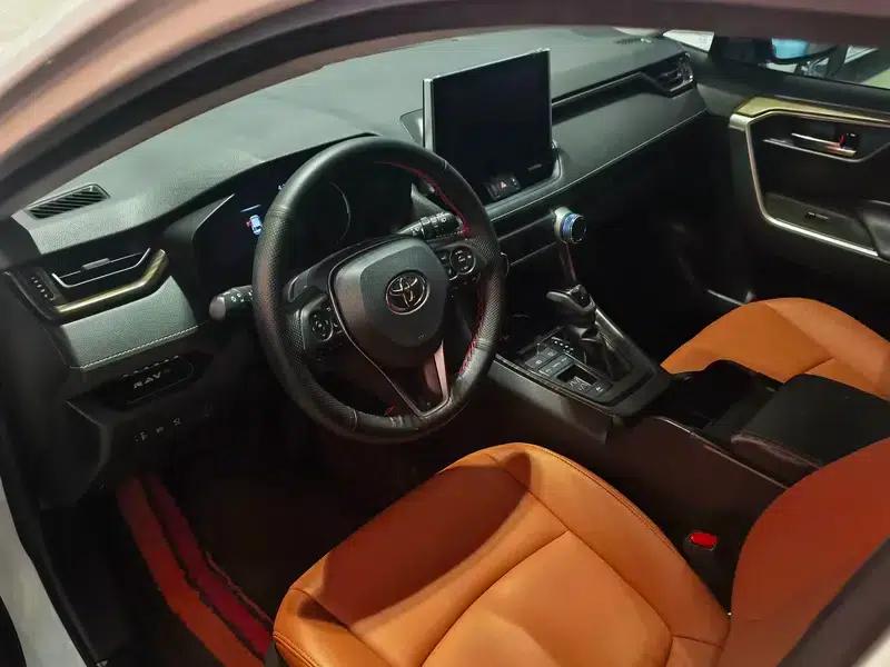 2021 Toyota RAV4 Hybrid 2.5L CVT 2WD Elite Edition — миниатюра 10