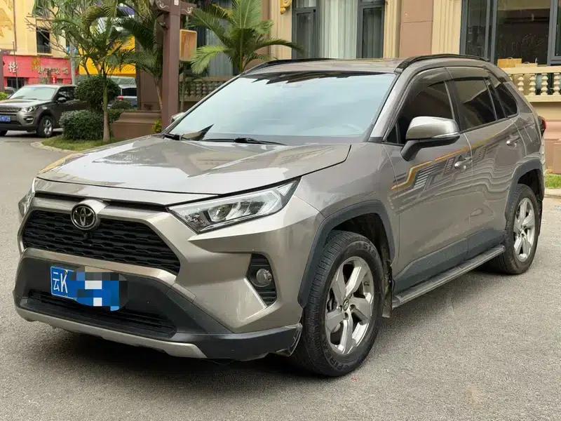 RAV4 2020 2.0L CVT 2WD Fashion Edition — миниатюра 1