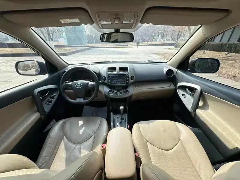2012 RAV4 Luxury Edition 2.4L Automatic 4WD — миниатюра 7