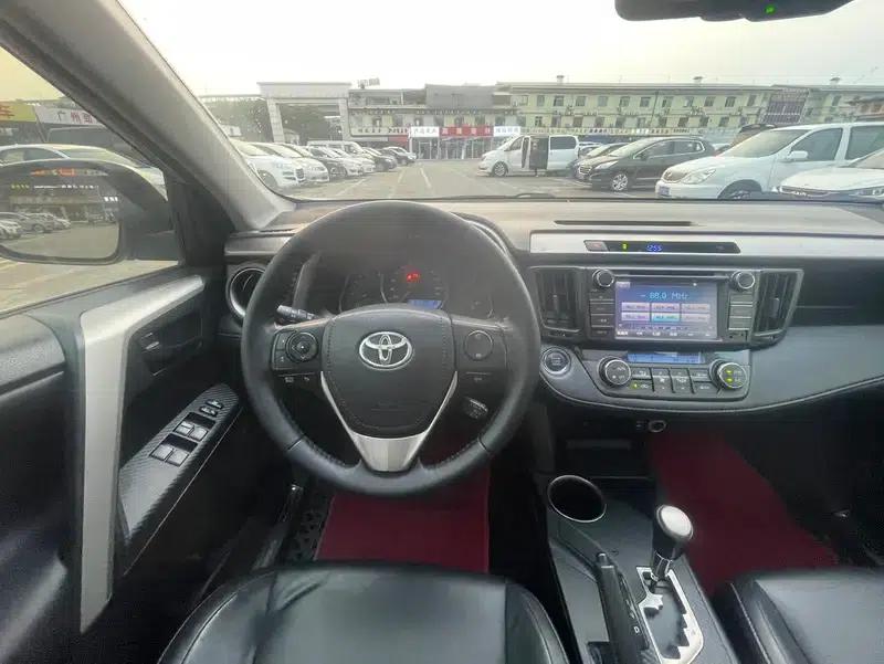 2013 RAV4 2.5L Automatic 4WD Elite Edition — миниатюра 8