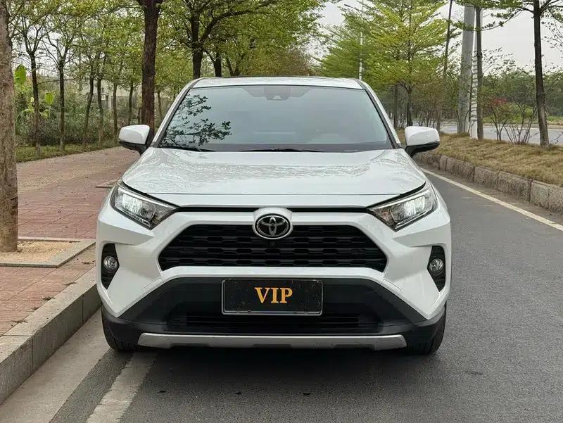 2023 RAV4 2.0L CVT 2WD Fashion Plus Edition — миниатюра 2