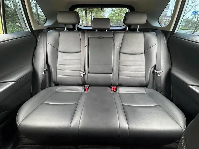 2023 RAV4 2.0L CVT 2WD Fashion Plus Edition — миниатюра 11