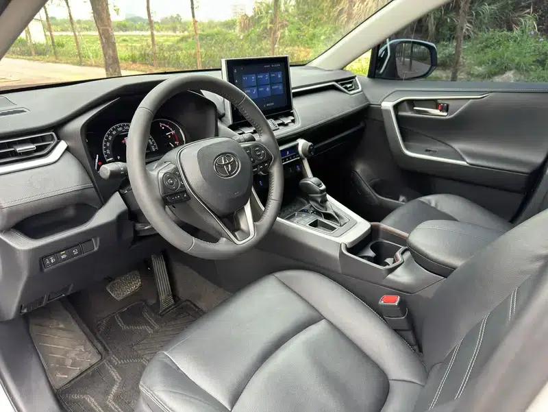 2023 RAV4 2.0L CVT 2WD Fashion Plus Edition — миниатюра 8