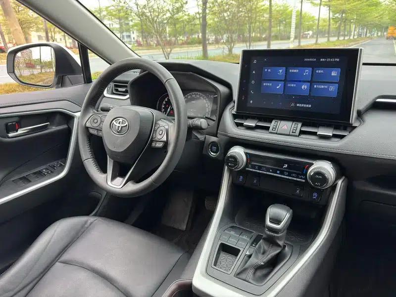 2023 RAV4 2.0L CVT 2WD Fashion Plus Edition — миниатюра 9