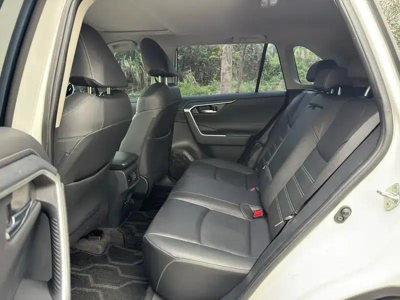 2023 RAV4 2.0L CVT 2WD Fashion Plus Edition — миниатюра 10
