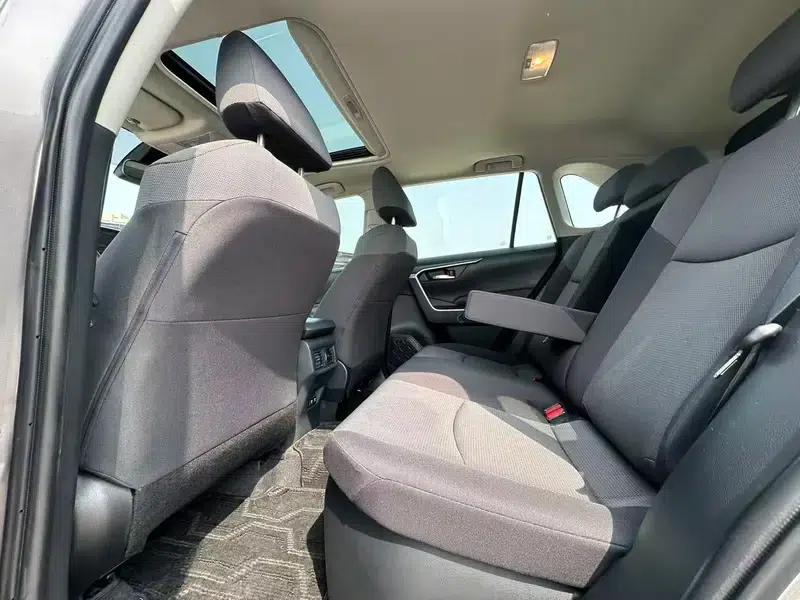 2021 Toyota RAV4 Hybrid 2.5L CVT 2WD Elite Edition — миниатюра 14
