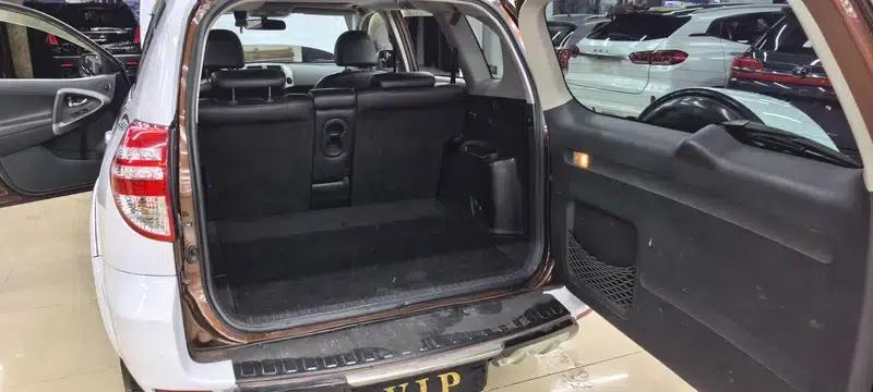 2013 RAV4 Special Edition 2.4L Automatic 4WD Premium — миниатюра 15