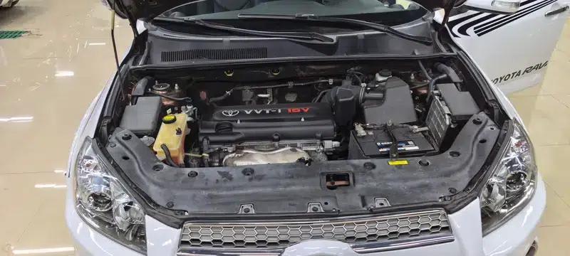 2013 RAV4 Special Edition 2.4L Automatic 4WD Premium — миниатюра 4