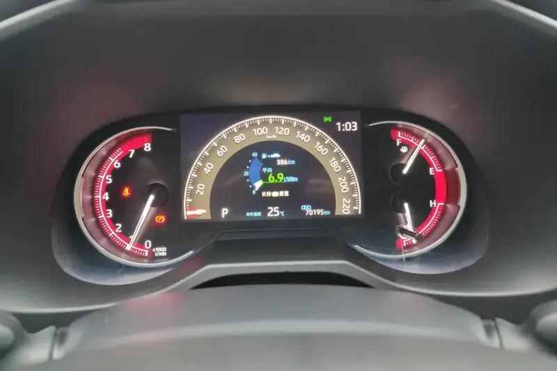 RAV4 2020 2.0L CVT 2WD Fashion Edition — миниатюра 13