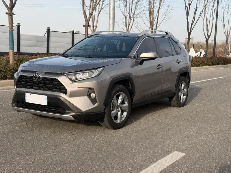 RAV4 2020 2.0L CVT 2WD Fashion Plus Edition — миниатюра 1