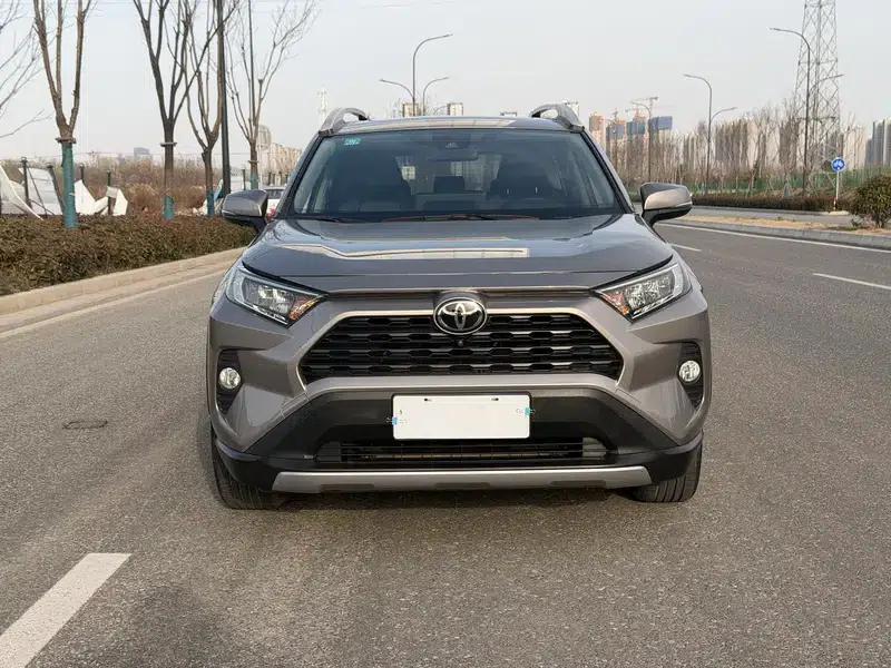RAV4 2020 2.0L CVT 2WD Fashion Plus Edition — миниатюра 2