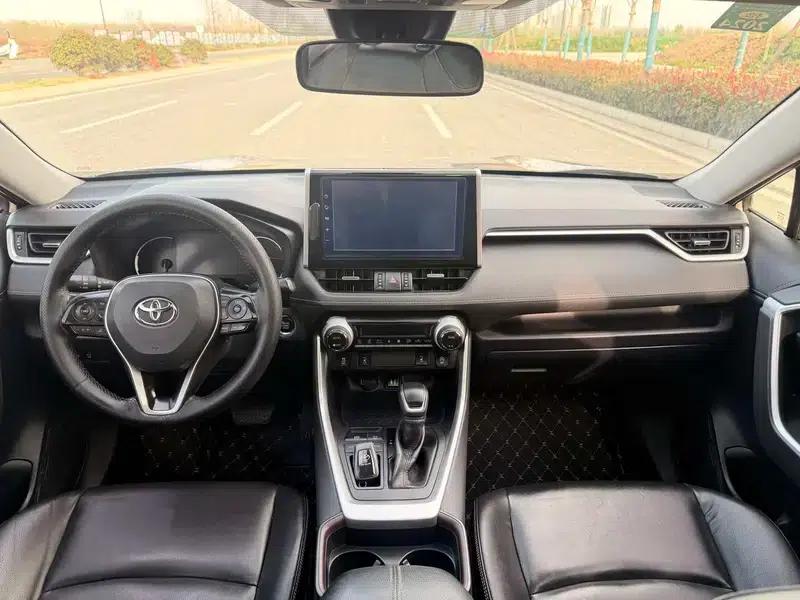 RAV4 2020 2.0L CVT 2WD Fashion Plus Edition — миниатюра 12